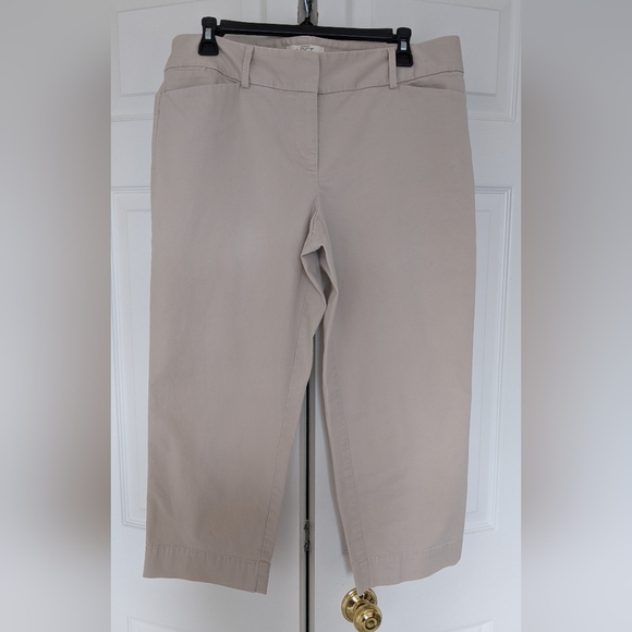 Loft beige women's cropped pants - Picture 1 of 2